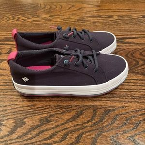 Sperry Crest Vibe platform kids shoe.  Navy blue size 1 1/2 M.